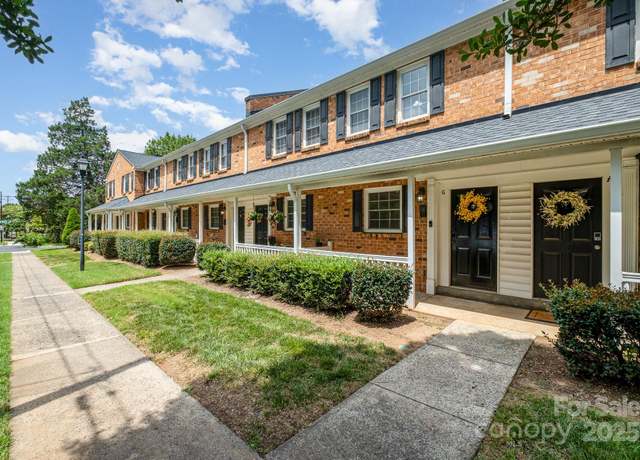 Property at 1210 Green Oaks Ln, Charlotte, NC 28205, 2 beds, 1.5 baths