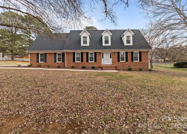 Property at 1212 Ridge St, Albemarle, NC 28001, 3 beds, 3 baths