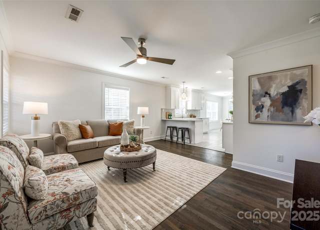 Property at 119 N Smallwood Pl, Charlotte, NC 28216, 3 beds, 2 baths