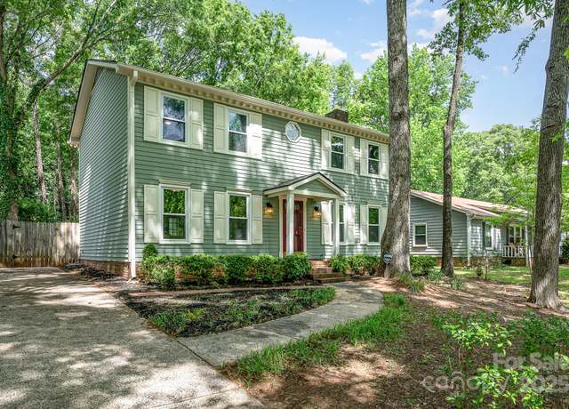 Property at 8936 Rittenhouse Cir, Charlotte, NC 28270, 3 beds, 2.5 baths