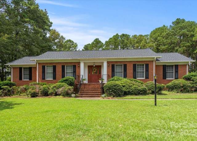 Property at 332 Ridge Rd, Cheraw, SC 29520, 3 beds, 2 baths