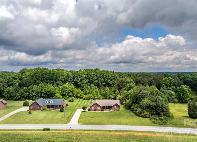 Property at 4470 W Bandys Cross Rd, Claremont, NC 28610, 3 beds, 2 baths