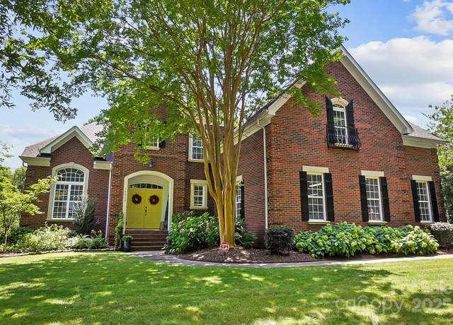 Property at 15933 Glen Miro Dr, Huntersville, NC 28078, 5 beds, 3 baths
