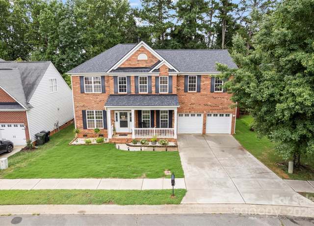 Property at 1432 Bedlington Dr NW, Charlotte, NC 28269, 5 beds, 2.5 baths