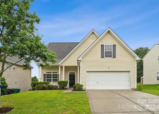 Property at 14131 Bernardy Ln, Charlotte, NC 28269, 4 beds, 2.5 baths