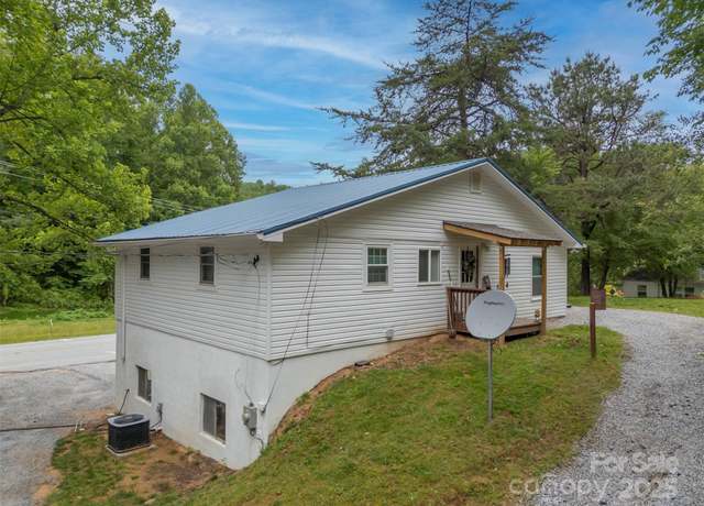 Property at 4250 Chimney Rock Rd, Hendersonville, NC 28792, 3 beds, 1 bath