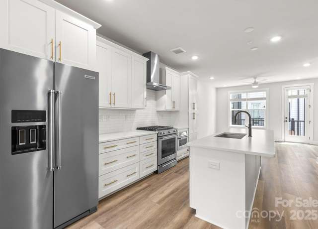 Property at 4011 Tundra Rd, Charlotte, NC 28203, 3 beds, 3.5 baths