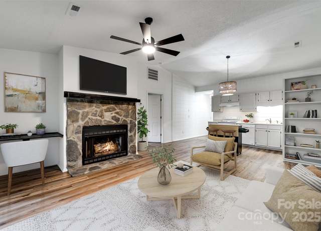 Property at 45B Mountain View Villas None, Franklin, NC 28734, 1 bed, 1 bath