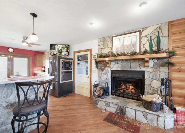 Property at 150 Sorghum Dr, Waynesville, NC 28785, 3 beds, 2.5 baths