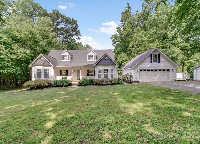 Property at 592 Woodcrest Dr, Gastonia, NC 28052, 3 beds, 3.5 baths