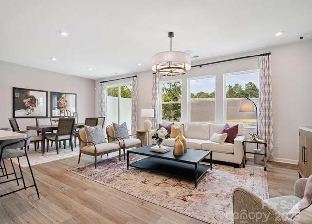 Property at 507 Webster Ln, Cramerton, NC 28032, 3 beds, 2.5 baths