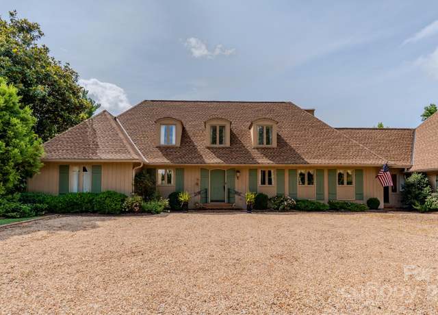 Property at 144 Silver Fox Ln, Tryon, NC 28782, 3 beds, 2.5 baths
