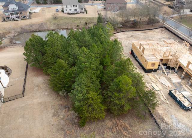 Property at 14108 Rhone Valley Dr, Charlotte, NC 28278, 5 beds, 4 baths