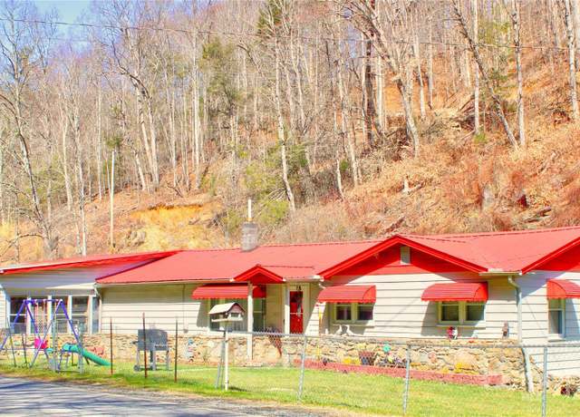 Property at 895 Laurel Valley Rd, Mars Hill, NC 28754, 3 beds, 2 baths