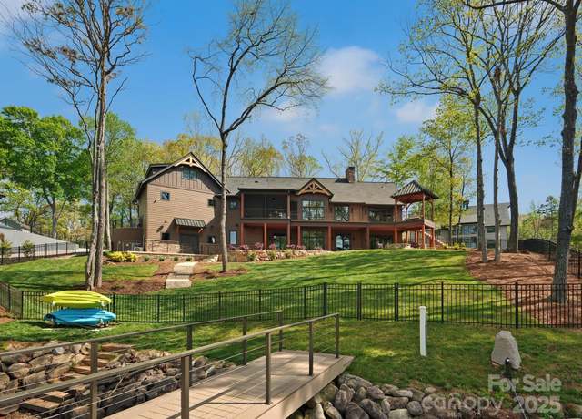 Property at 111 Milledge Dr, Mooresville, NC 28117, 4 beds, 4.5 baths