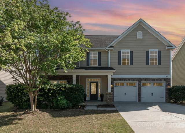 Property at 3912 Franklin Meadows Dr, Matthews, NC 28105, 4 beds, 2.5 baths