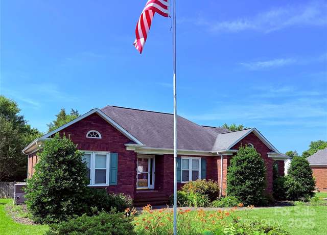 Property at 2627 Willis Dr, Harrisburg, NC 28075, 3 beds, 2 baths