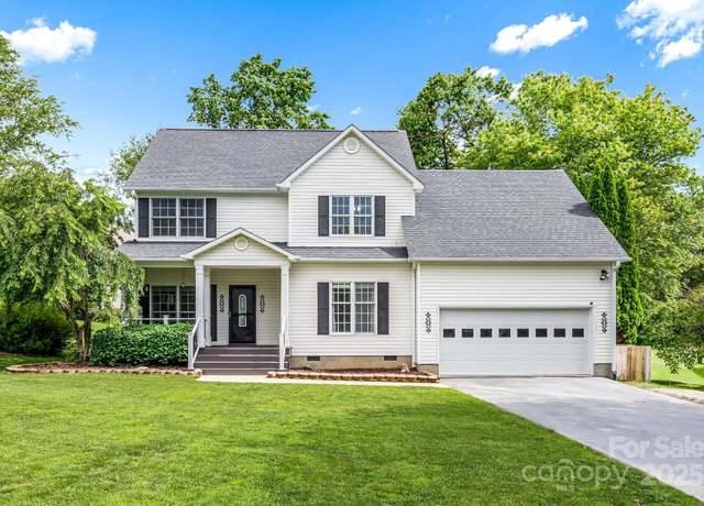 Property at 12 Eden Glen Rd, Black Mountain, NC 28711, 5 beds, 2 baths