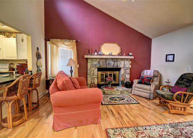 Property at 97 Crestwood Dr, Maggie Valley, NC 28751, 2 beds, 2 baths