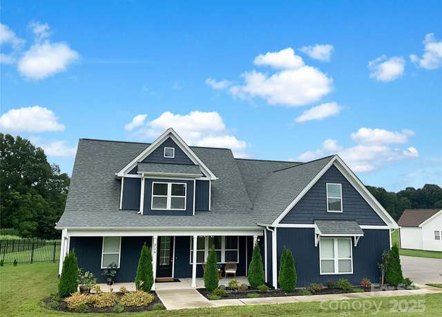 Property at 215 Lone Pine Rd, Statesville, NC 28625, 3 beds, 2.5 baths