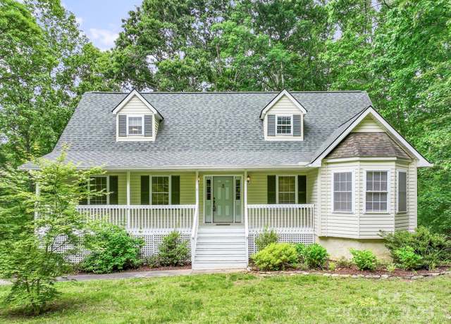 Property at 8 Fiver Ln, Asheville, NC 28803, 3 beds, 3.5 baths