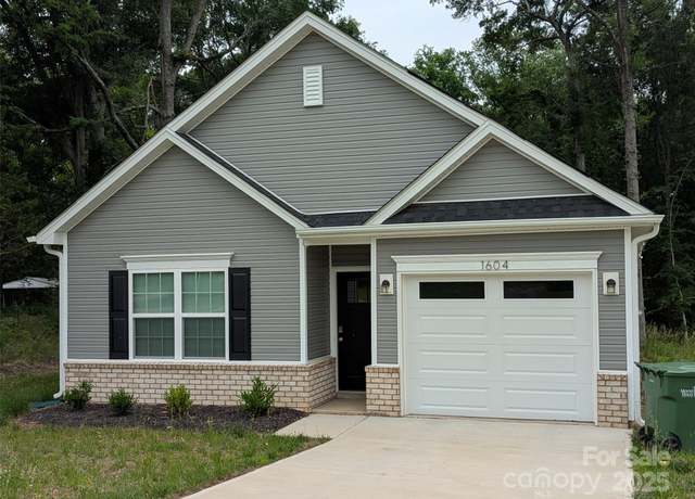 Property at 1604 N Main St, Mount Holly, NC 28120, 3 beds, 2 baths