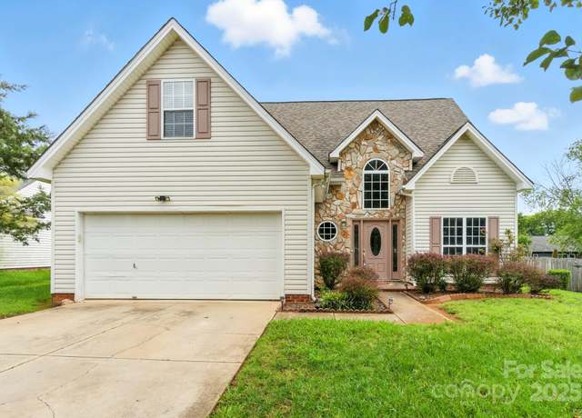 Property at 14343 Southbridge Forest Dr, Charlotte, NC 28273, 3 beds, 2.5 baths