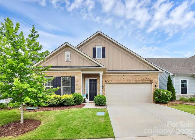 Property at 16012 Tulloch Rd, Charlotte, NC 28278, 3 beds, 2.5 baths