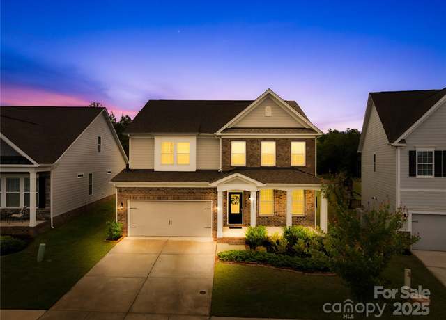 Property at 2007 Lydney Cir, Waxhaw, NC 28173, 4 beds, 3 baths