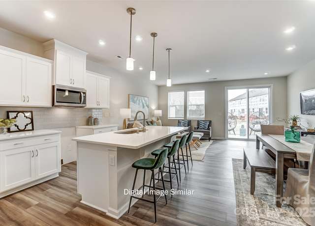 Property at 7126 Hodges Meadow Ln, Charlotte, NC 28213, 3 beds, 2.5 baths