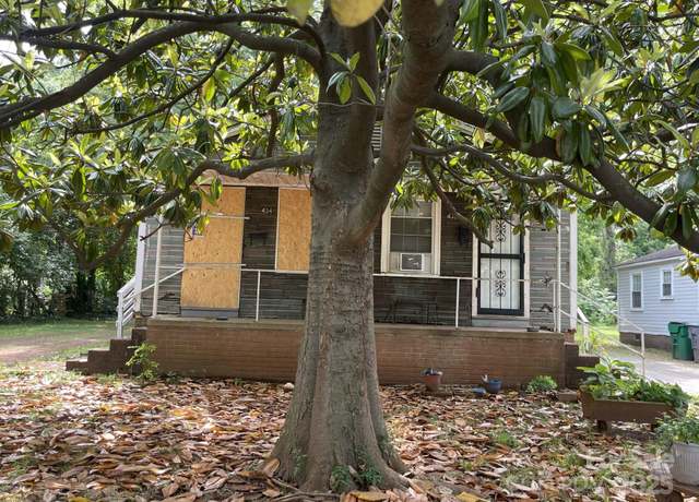 Property at 432 Skyland Ave, Charlotte, NC 28205, 2 beds, 1 bath