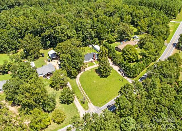 Property at 129 Francis Ave, Great Falls, SC 29055, 4 beds, 1.5 baths