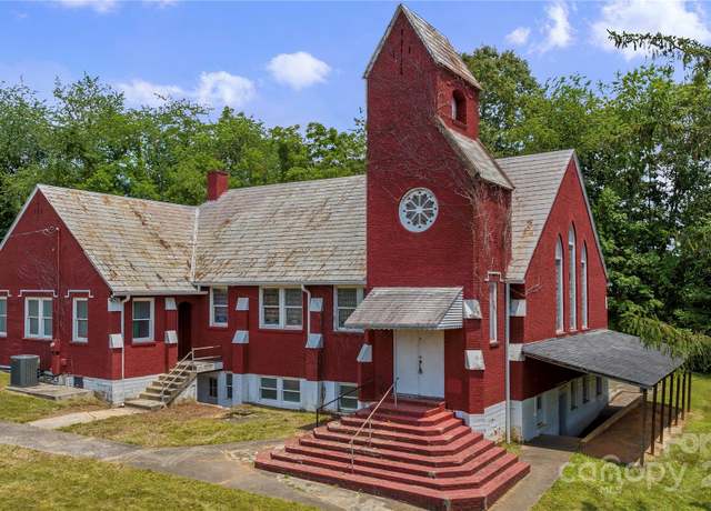 Property at 2755 New Leicester Hwy, Leicester, NC 28748, 3 beds, 1.5 baths