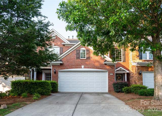 Property at 10433 Blairbeth St, Charlotte, NC 28277, 3 beds, 2.5 baths