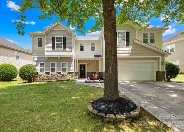Property at 6908 Evanton Loch Rd, Charlotte, NC 28278, 5 beds, 2.5 baths