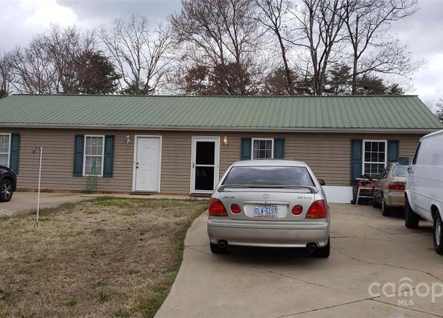 Property at 365  367 Turner St #6, Lincolnton, NC 28092, 4 beds, 2 baths
