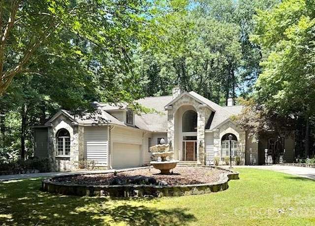 Property at 7 Water Thrush Rd, Clover, SC 29710, 5 beds, 5 baths