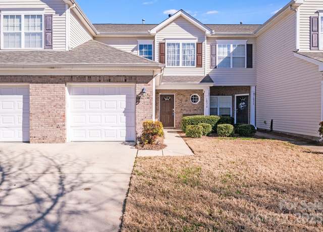 Property at 10316 Stineway Ct, Pineville, NC 28134, 2 beds, 2.5 baths
