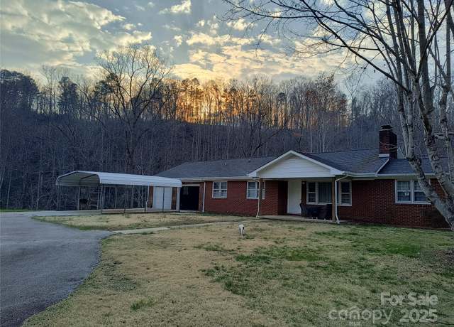 Property at 358 Carson Elliott Dr, Marion, NC 28752, 3 beds, 2 baths