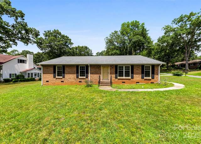 Property at 6739 Alexander Rd, Charlotte, NC 28270, 3 beds, 2 baths
