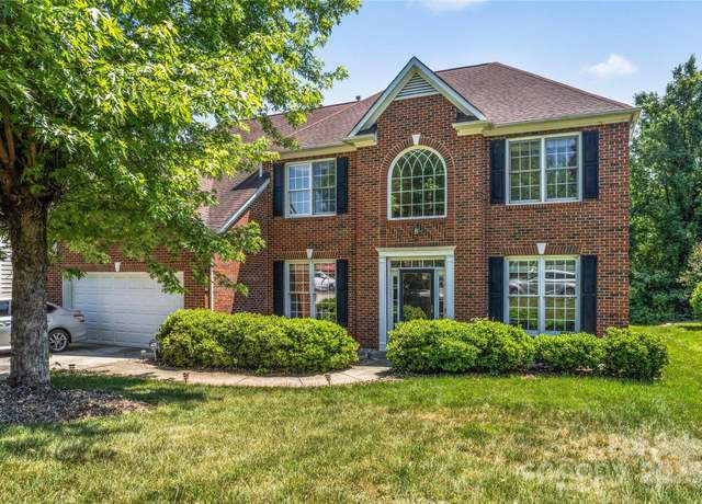 Property at 3124 Arklow Rd, Charlotte, NC 28269, 4 beds, 3 baths