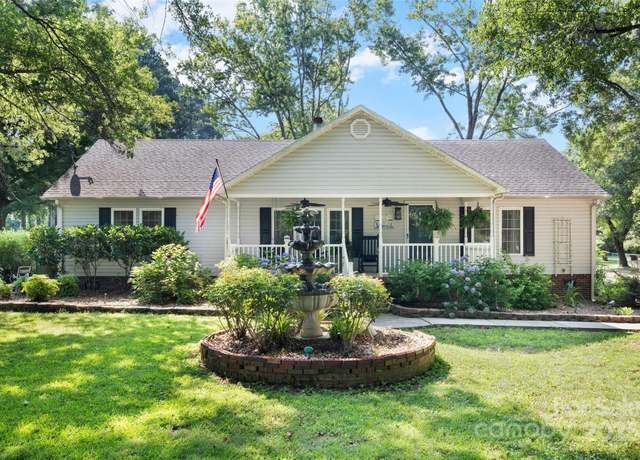 Property at 4534 Pebblebrook Cir SW, Concord, NC 28027, 5 beds, 4 baths