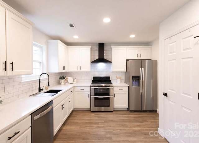Property at 1009 Glen Hollow Dr, Indian Trail, NC 28079, 3 beds, 2.5 baths