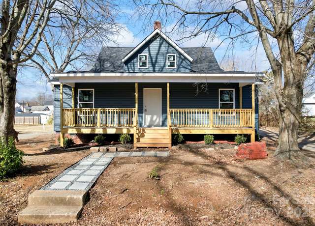 Property at 806 S Martin Luther King Ave, Salisbury, NC 28144, 3 beds, 2.5 baths