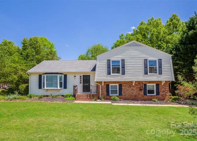 Property at 1637 Buckingham Ave, Gastonia, NC 28054, 4 beds, 2.5 baths