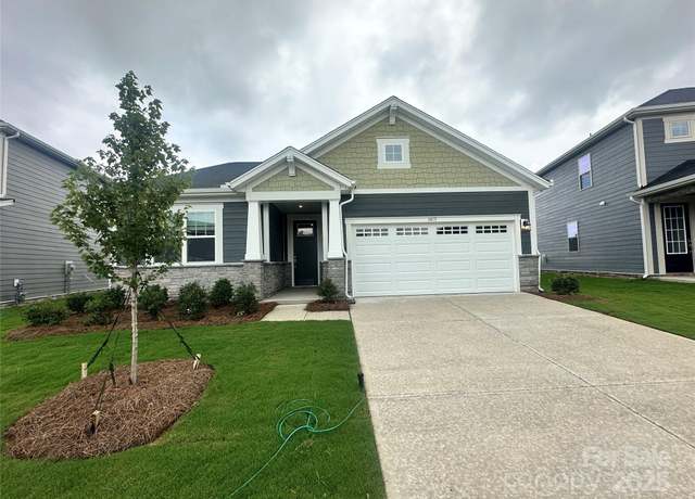 Property at 1413 Mccollum St, Monroe, NC 28112, 5 beds, 3 baths