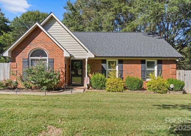 Property at 6909 Green Haven Ln, Monroe, NC 28110, 3 beds, 2 baths