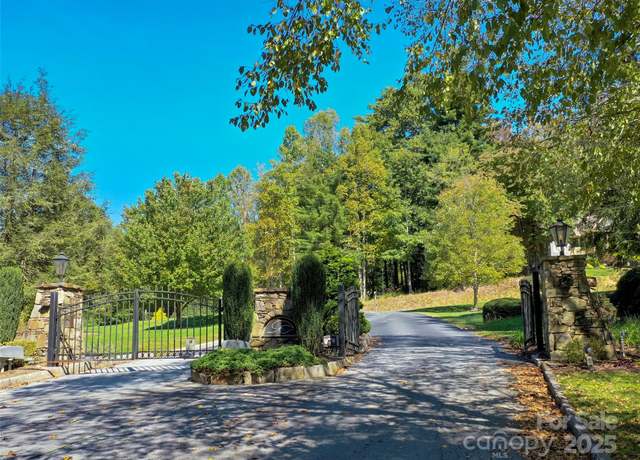 Property at 630 Somersby Pkwy #1, Hendersonville, NC 28739