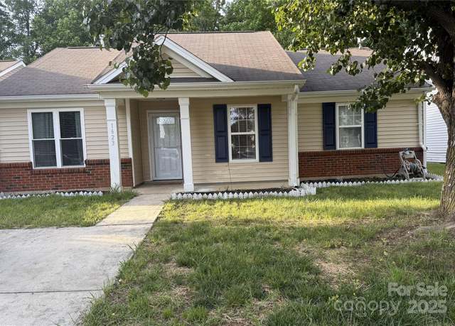 Property at 1623 Flagler Ln, Charlotte, NC 28216, 3 beds, 2 baths