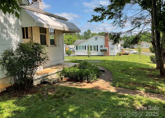 Property at 2138 SW Haven Cir, Lenoir, NC 28645, 2 beds, 1 bath